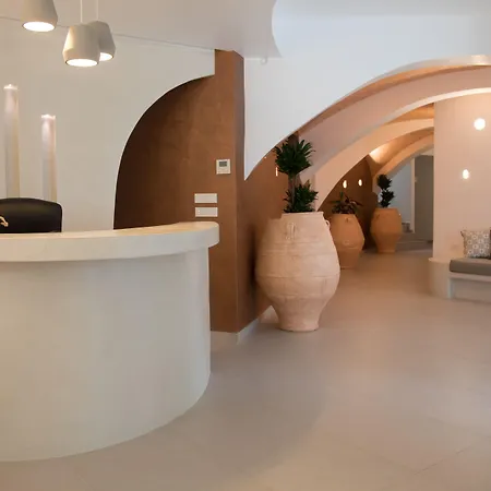 Pelican Hotel Fira (Santorini)