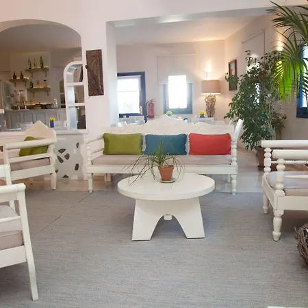 Pelican 3* Fira (Santorini)