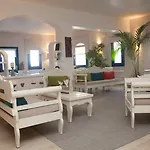 Pelican מלון 3*