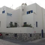 Pelican מלון