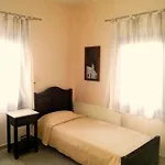 Pelican מלון 3*