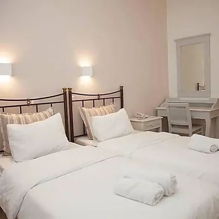 Hotel Pelican Fira (Santorini)