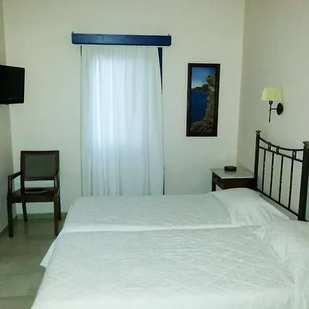 Pelican 3*