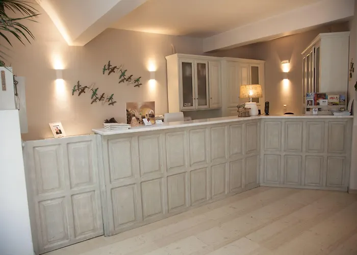 Отель Pelican 3*