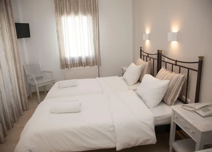 Hotel Pelican Fira (Santorini)