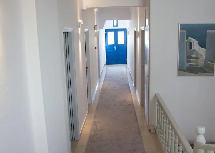 Отель Pelican Тира