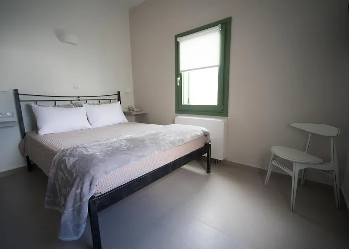 Hotel Pelican Fira (Santorini)