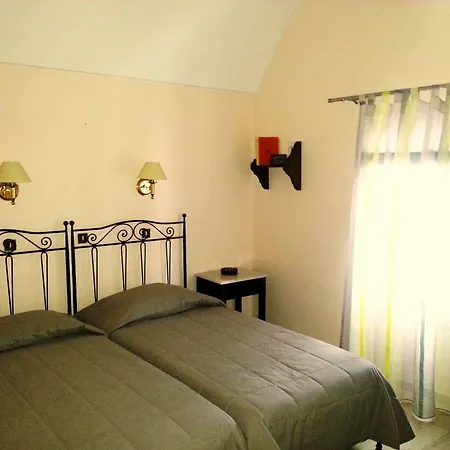 Hotel Pelican Fira (Santorini)
