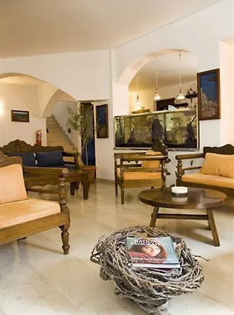 Pelican Hotel 2*
