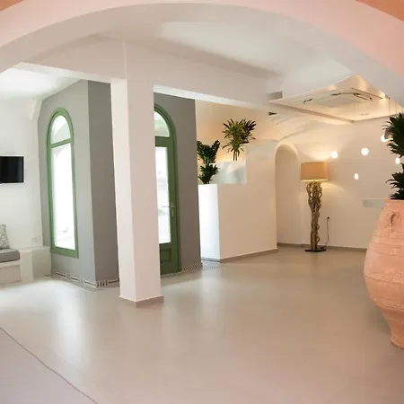 Pelican Hotel Fira (Santorini)
