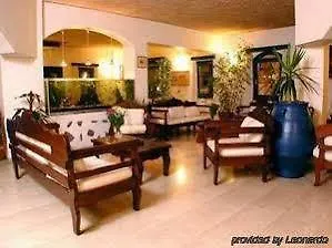 Pelican 3* Fira (Santorini)