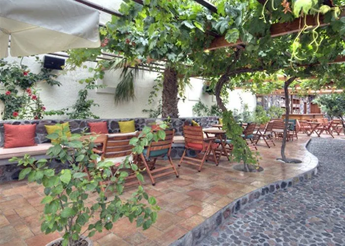 Pelican Hotell Fira (Santorini)