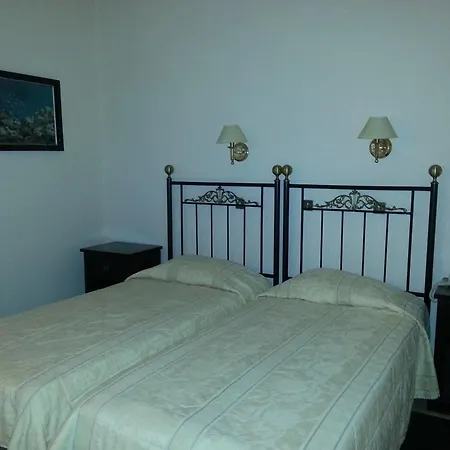 Pelican Hotell